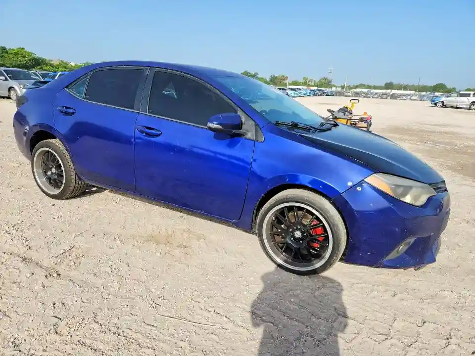 5YFBURHE1GP404815 2016 TOYOTA COROLLA-3