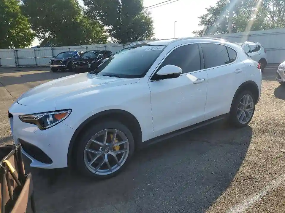 ZASFAKBN2J7B99712 2018 ALFA ROMEO STELVIO-0