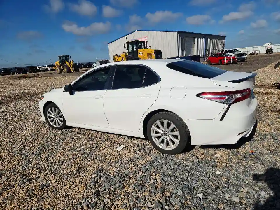 4T1B11HK0JU055653 2018 TOYOTA CAMRY-1