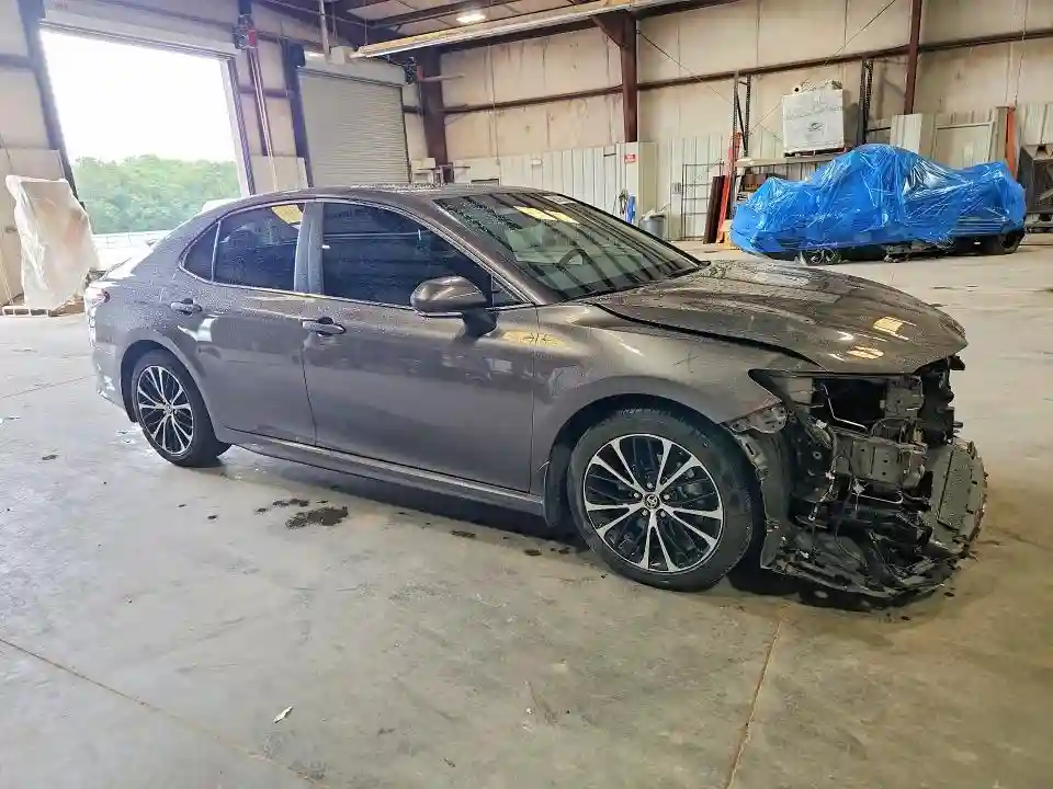 4T1B11HKXJU512517 2018 TOYOTA CAMRY-3