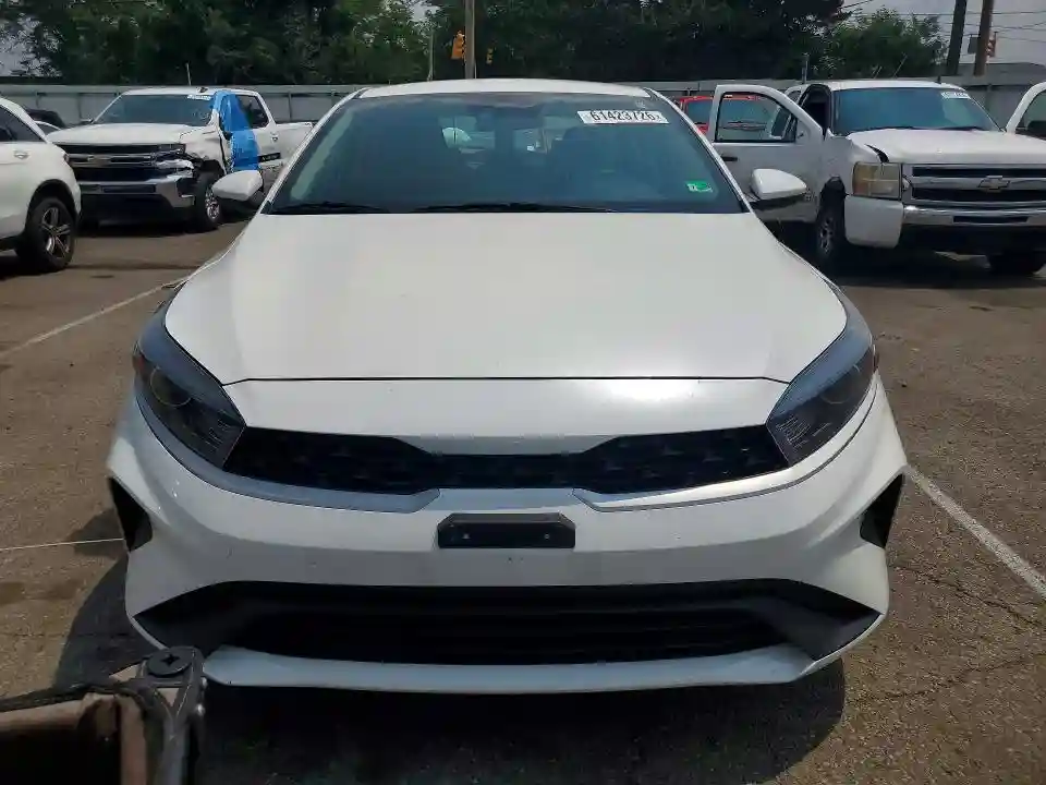 3KPF24AD8PE602448 2023 KIA FORTE LXS-4