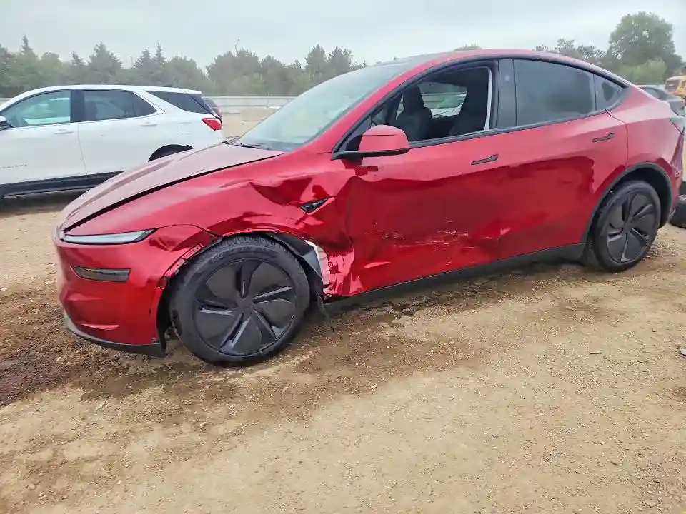 7SAYGDEE1TF566641 2026 TESLA MODEL Y-0