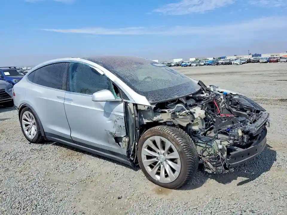 5YJXCAE24GF019426 2016 TESLA MODEL X-3