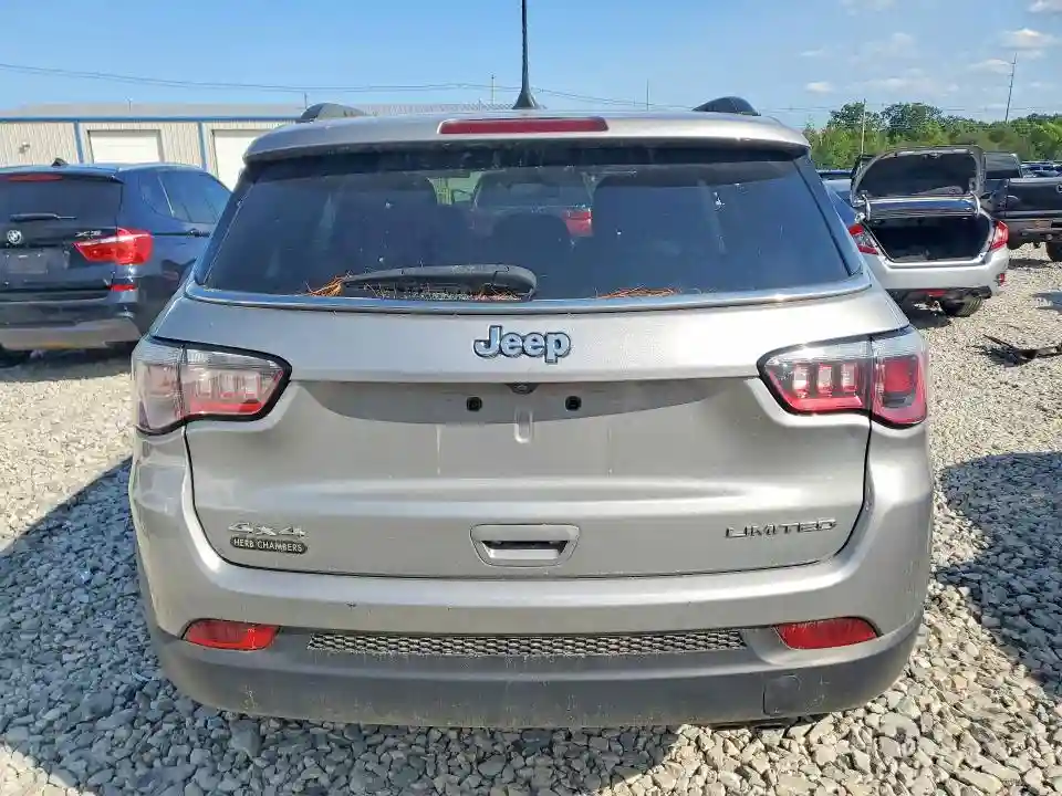 3C4NJDCB2KT639476 2019 JEEP COMPASS-5