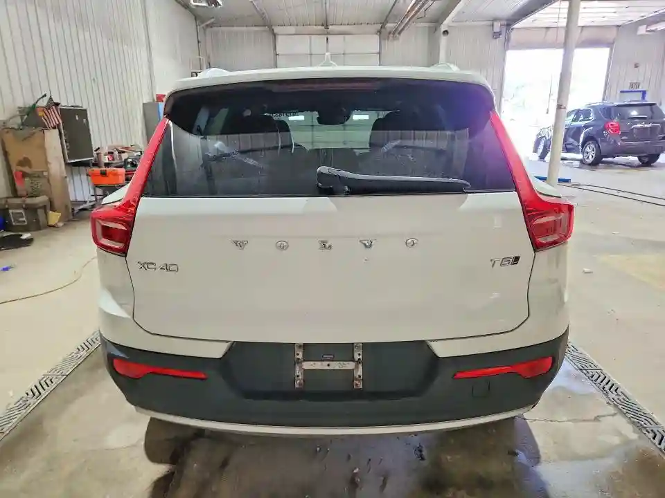 YV4162UK2K2127783 2019 VOLVO XC40-5