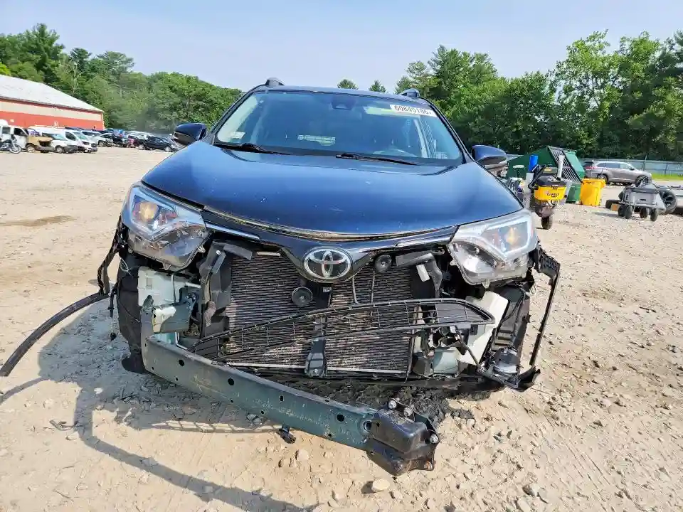 JTMRFREV8JJ250631 2018 TOYOTA RAV4-4