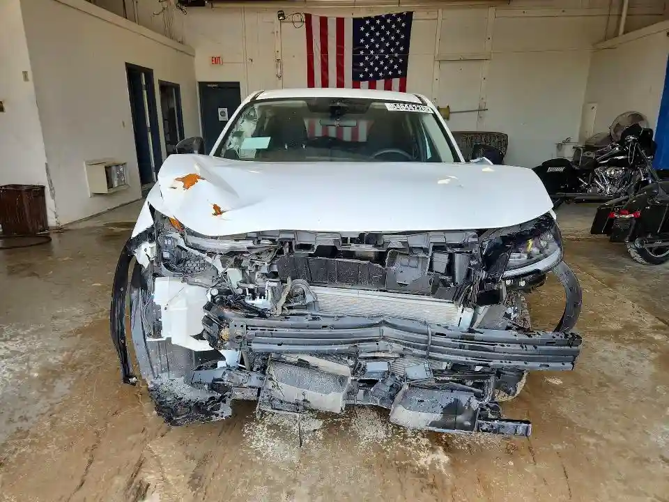 3N8AP6BB9SL326293 2025 NISSAN KICKS-4