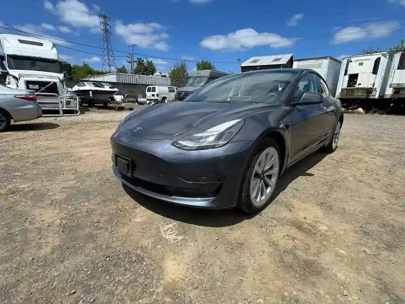 5YJ3E1EA5NF185418 2022 TESLA MODEL 3-1
