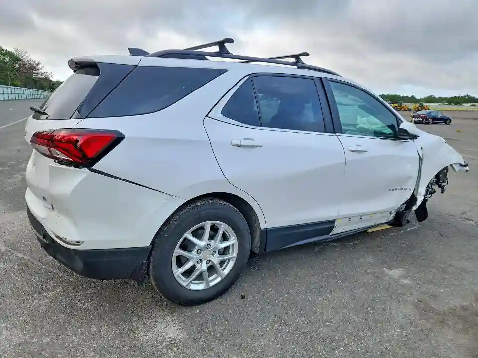3GNAXKEV4NL259494 2022 CHEVROLET EQUINOX-2