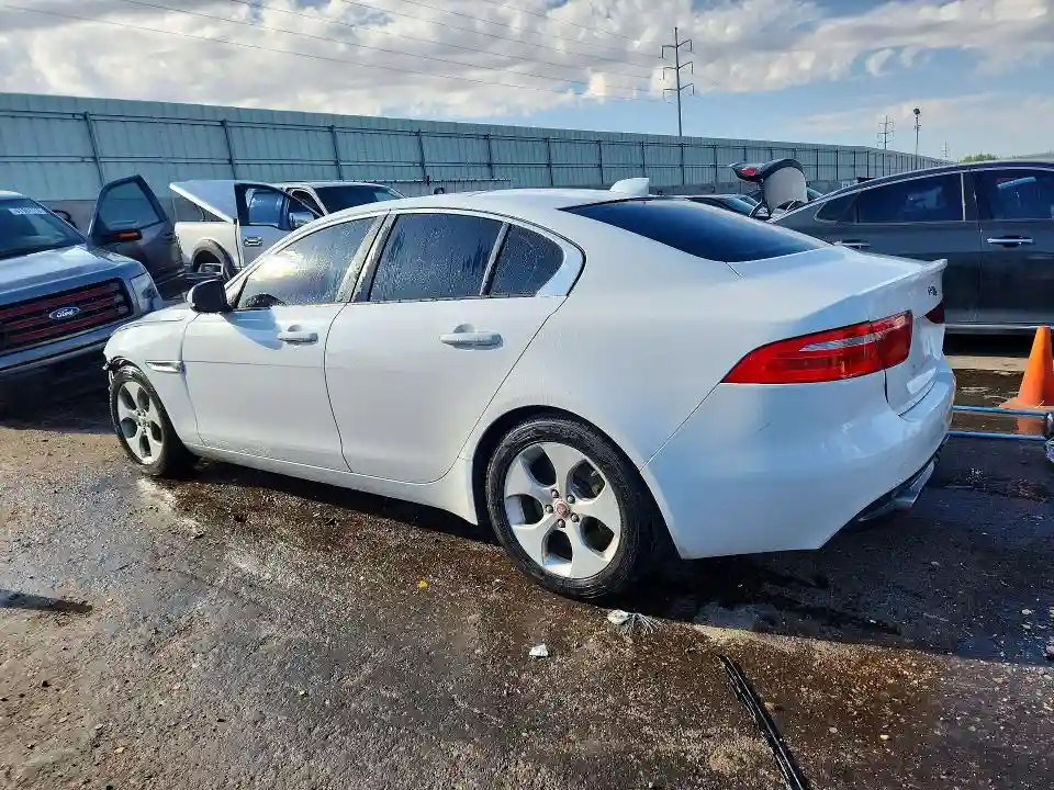 SAJAR4BG0HA977531 2017 JAGUAR XE-1