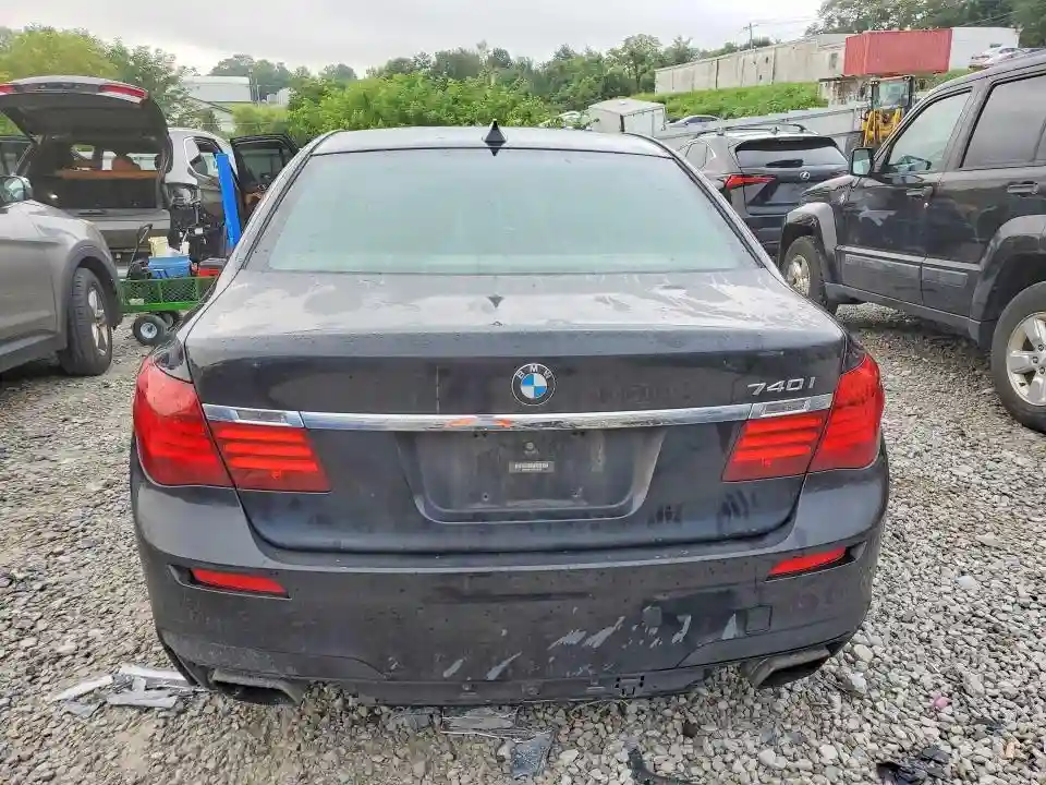 WBAYA6C50FGK16292 2015 BMW 7 SERIES-5