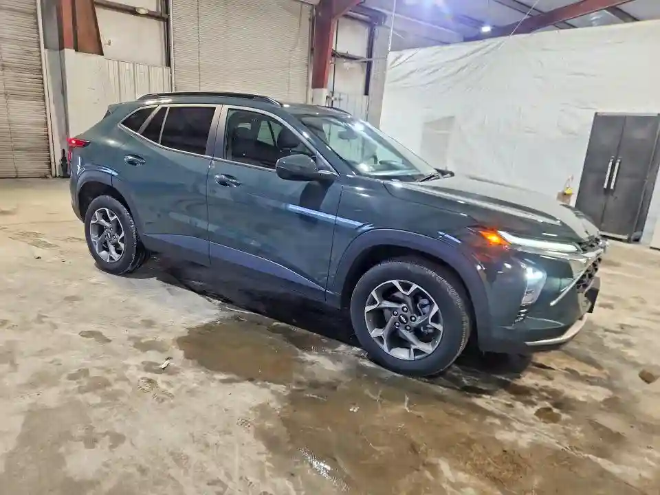 KL77LHEPXSC144129 2025 CHEVROLET TRAX-3