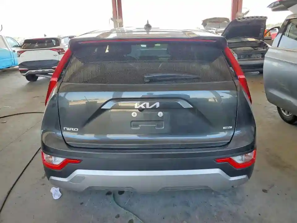 KNDCP3LE7T5346376 2026 KIA NIRO-5
