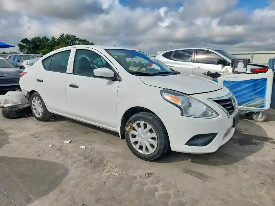 3N1CN7AP0HL865216 2017 NISSAN VERSA-3