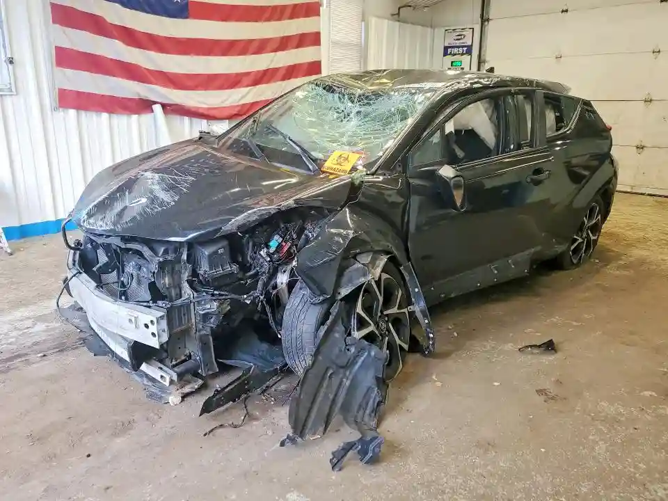 NMTKHMBX6JR040762 2018 TOYOTA C-HR-0