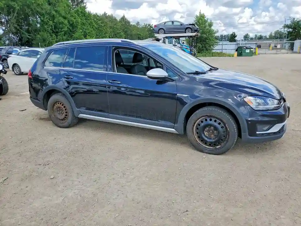 3VWH17AU4HM506656 2017 VOLKSWAGEN GOLF-3