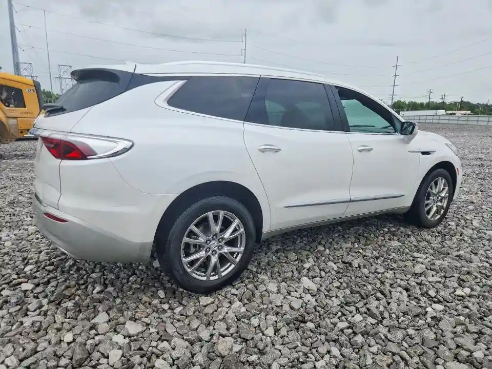 5GAERBKW6PJ220242 2023 BUICK ENCLAVE-2