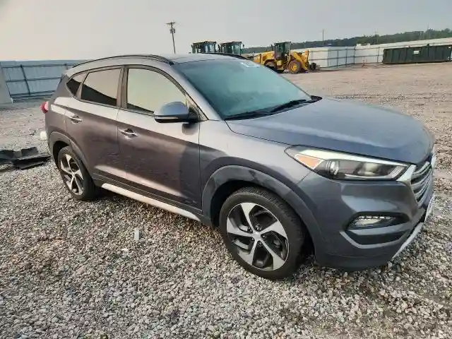 KM8J3CA26HU539980 2017 HYUNDAI TUCSON-3