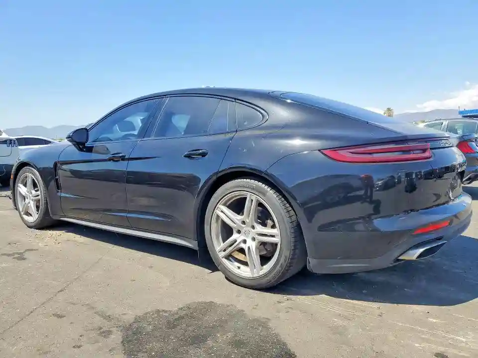 WP0AA2A71JL105056 2018 PORSCHE PANAMERA-1