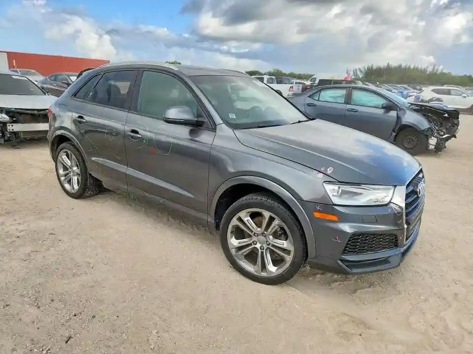 WA1BCCFS0JR030987 2018 AUDI Q3-3