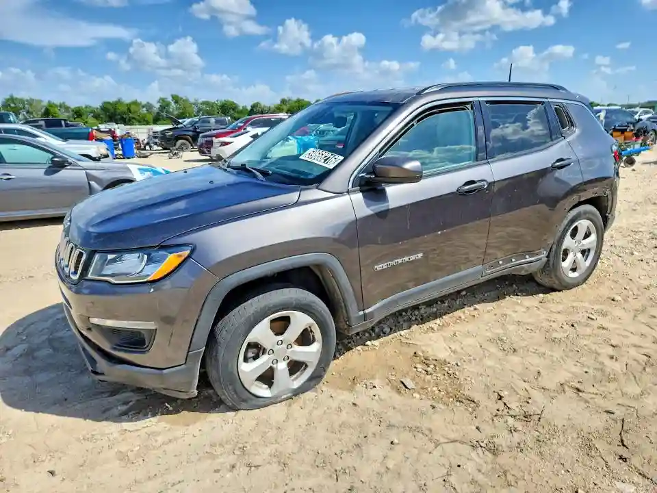 3C4NJDBBXJT315658 2018 JEEP COMPASS-0