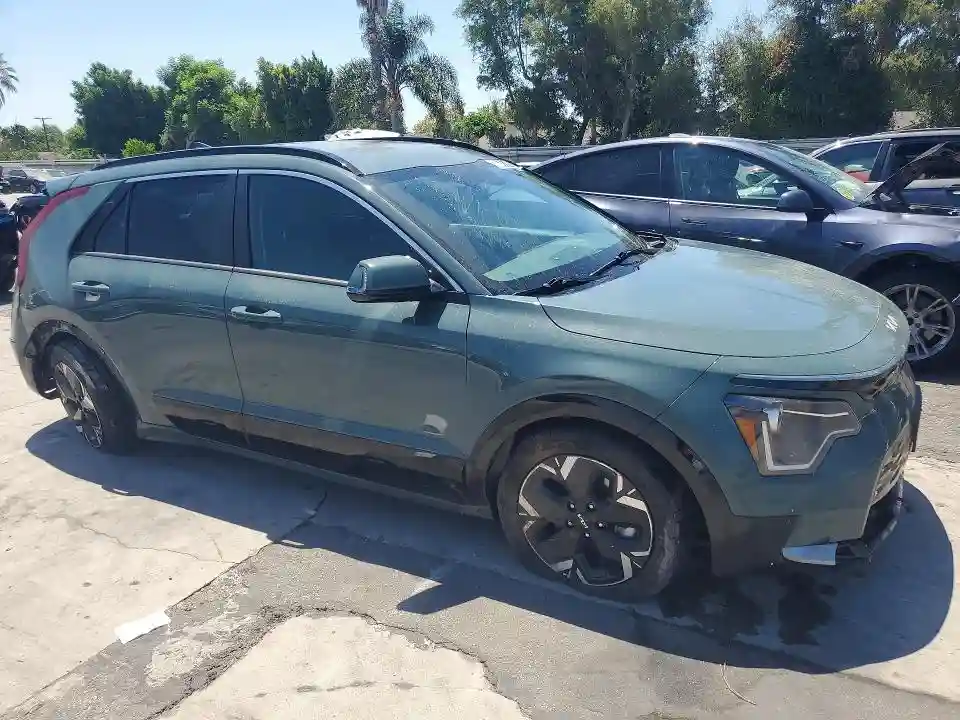 KNDCR3L14R5120912 2024 KIA NIRO-3