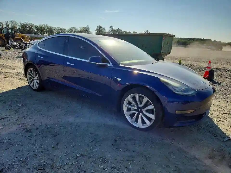 5YJ3E1EB1JF133867 2018 TESLA MODEL 3-3