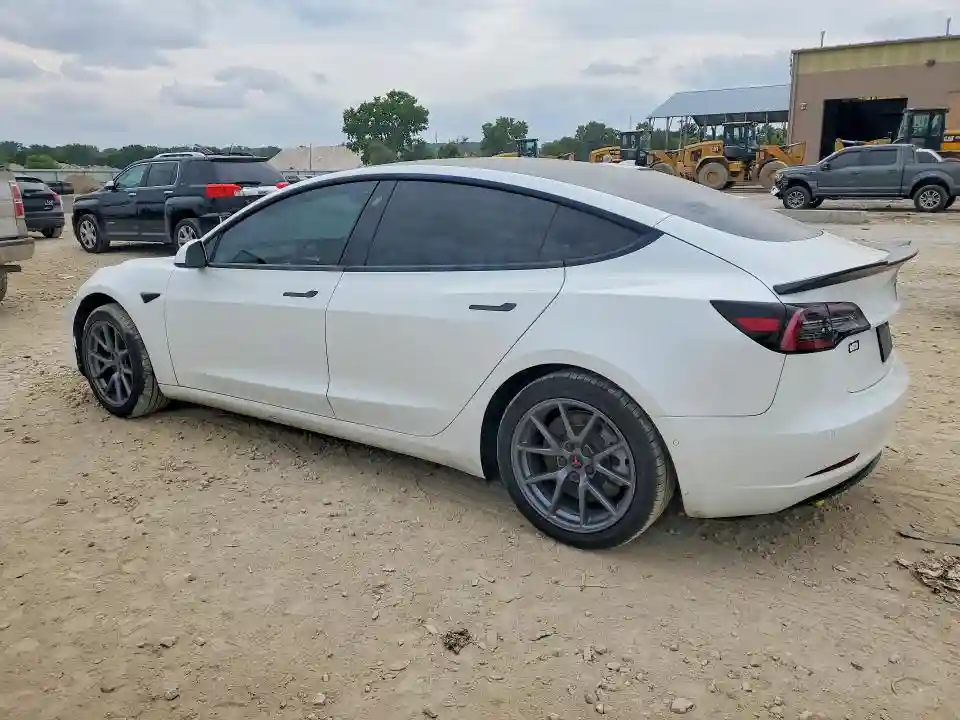 5YJ3E1EB3NF166164 2022 TESLA MODEL 3-1