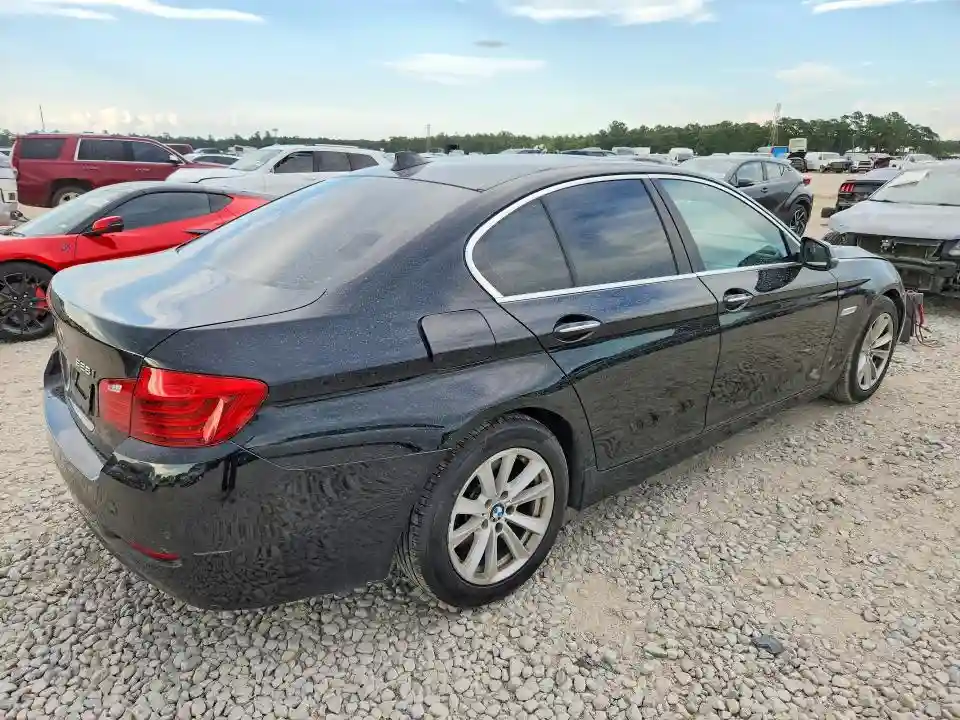 WBA5A5C58GG353818 2016 BMW 5 SERIES-2