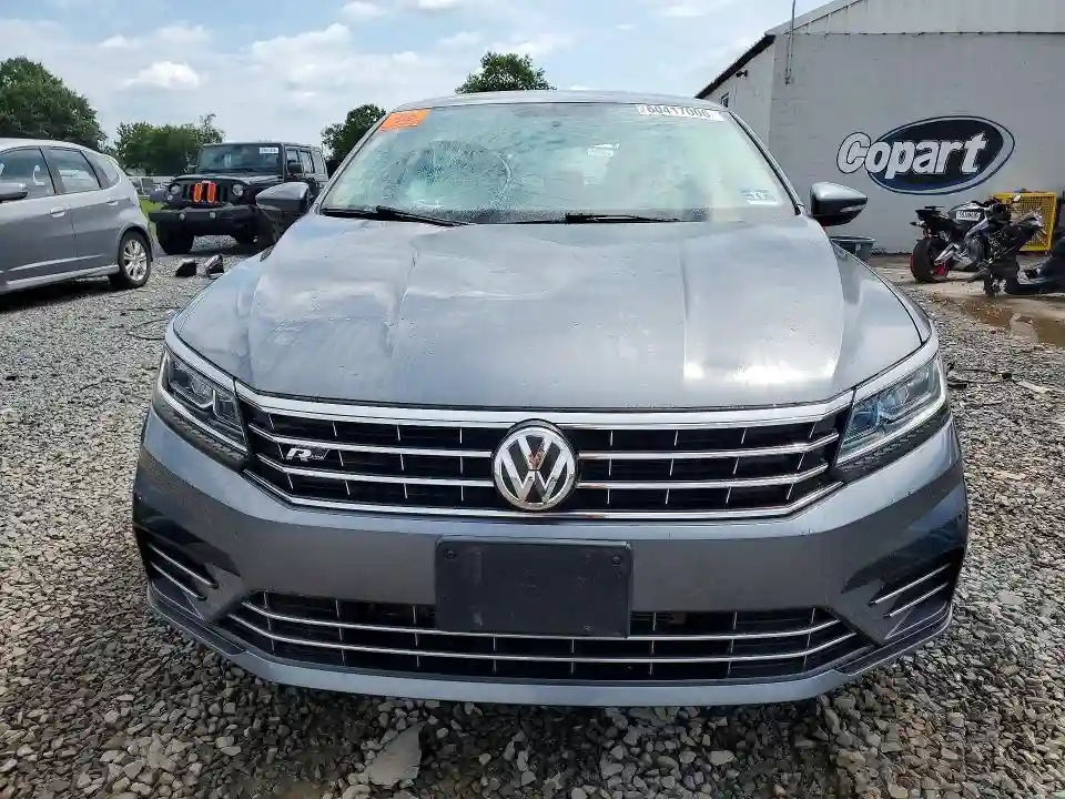 1VWAA7A38JC009917 2018 VOLKSWAGEN PASSAT-4