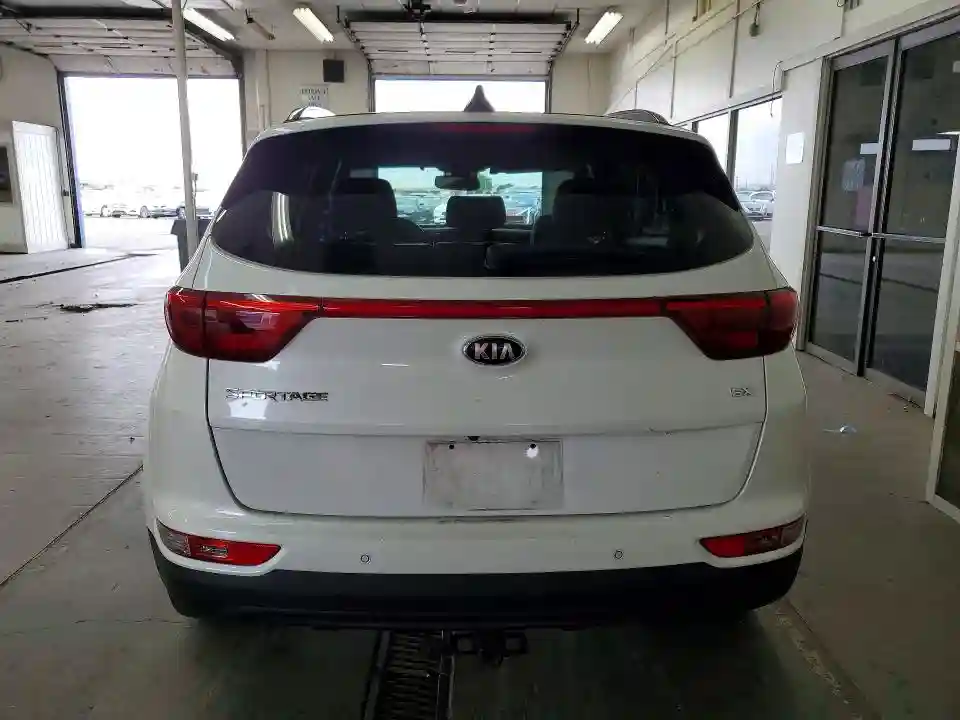 KNDPNCAC3J7389204 2018 KIA SPORTAGE-5