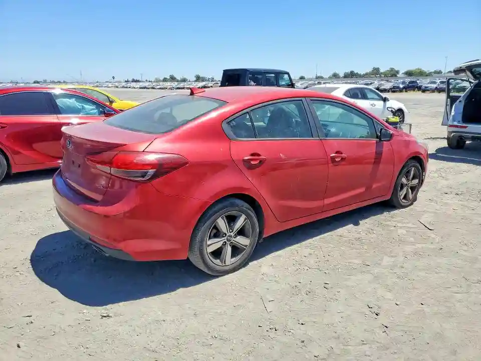 3KPFL4A72JE187934 2018 KIA FORTE-2