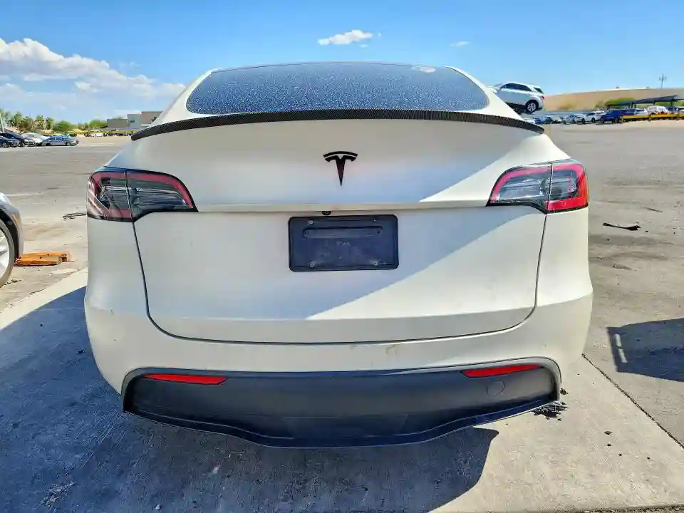 7SAYGDEF6NF337545 2022 TESLA MODEL Y-5