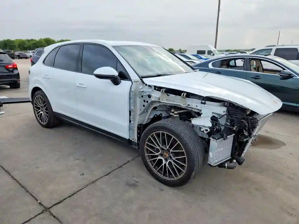 WP1AA2AYXNDA05917 2022 PORSCHE CAYENNE-3