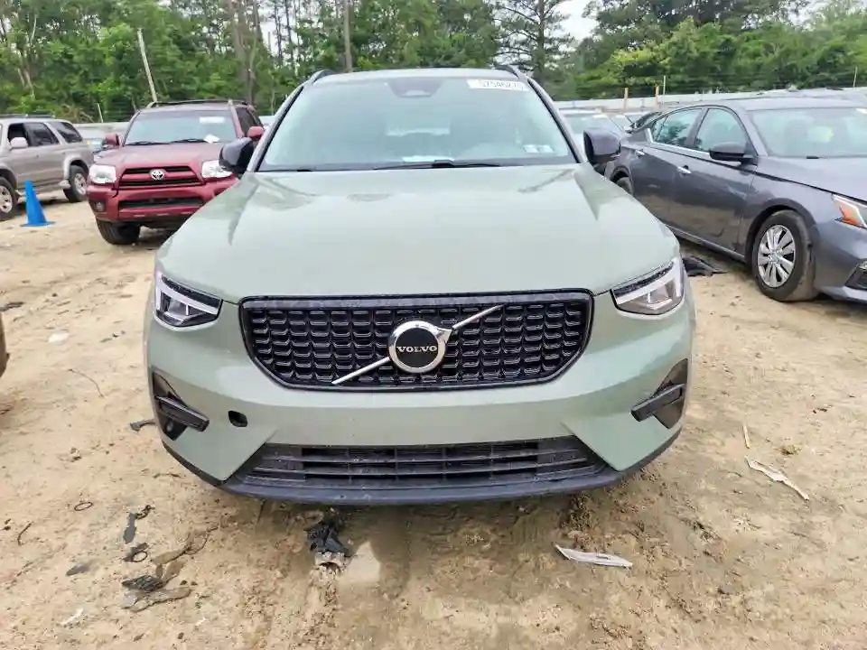 YV4L12UK5R2215860 2024 VOLVO XC40 CORE-4