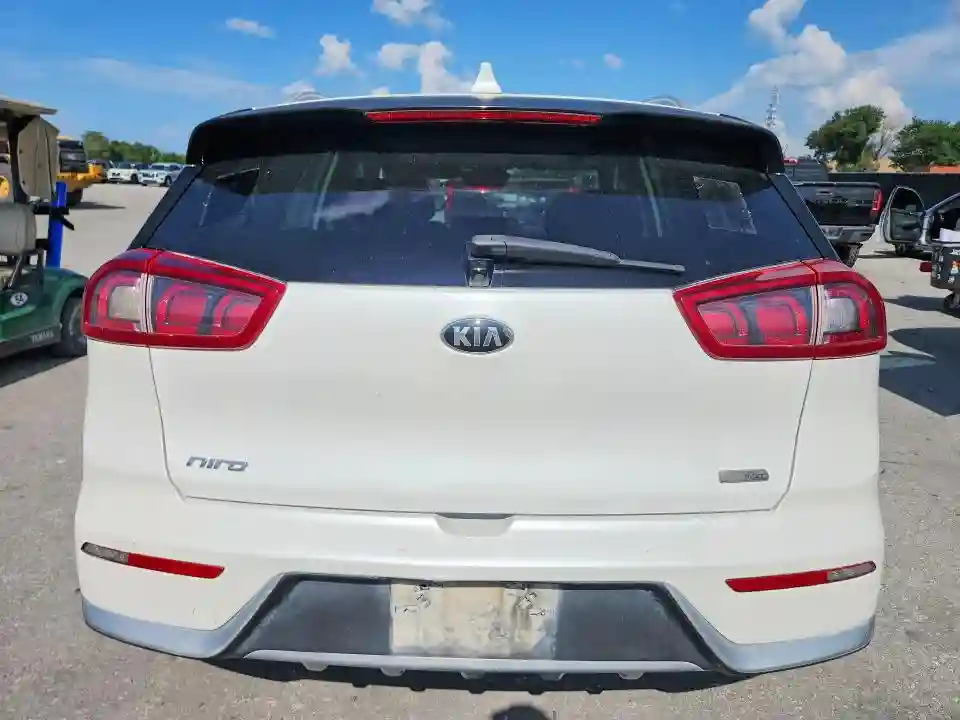 KNDCB3LCXJ5203495 2018 KIA NIRO-5