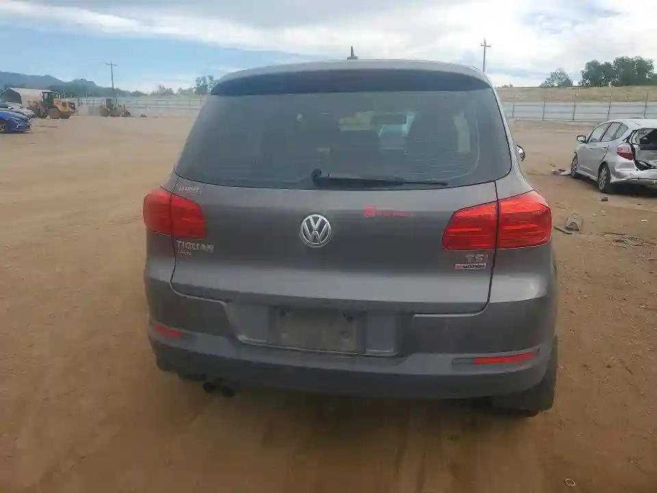 WVGBV7AXXHK047692 2017 VOLKSWAGEN TIGUAN-5