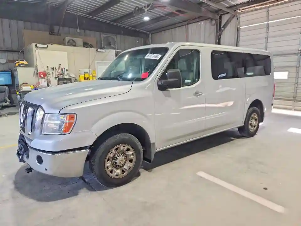 5BZAF0AA4GN855999 2016 NISSAN NV-0