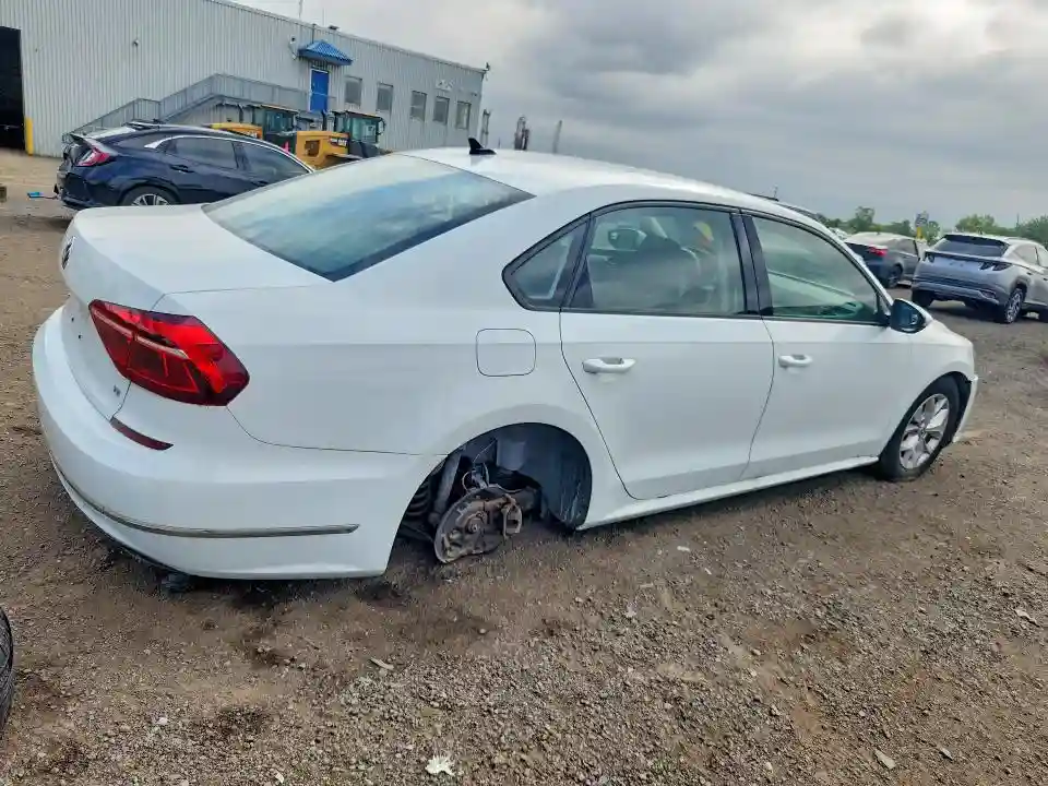 1VWAA7A34JC031557 2018 VOLKSWAGEN PASSAT-2
