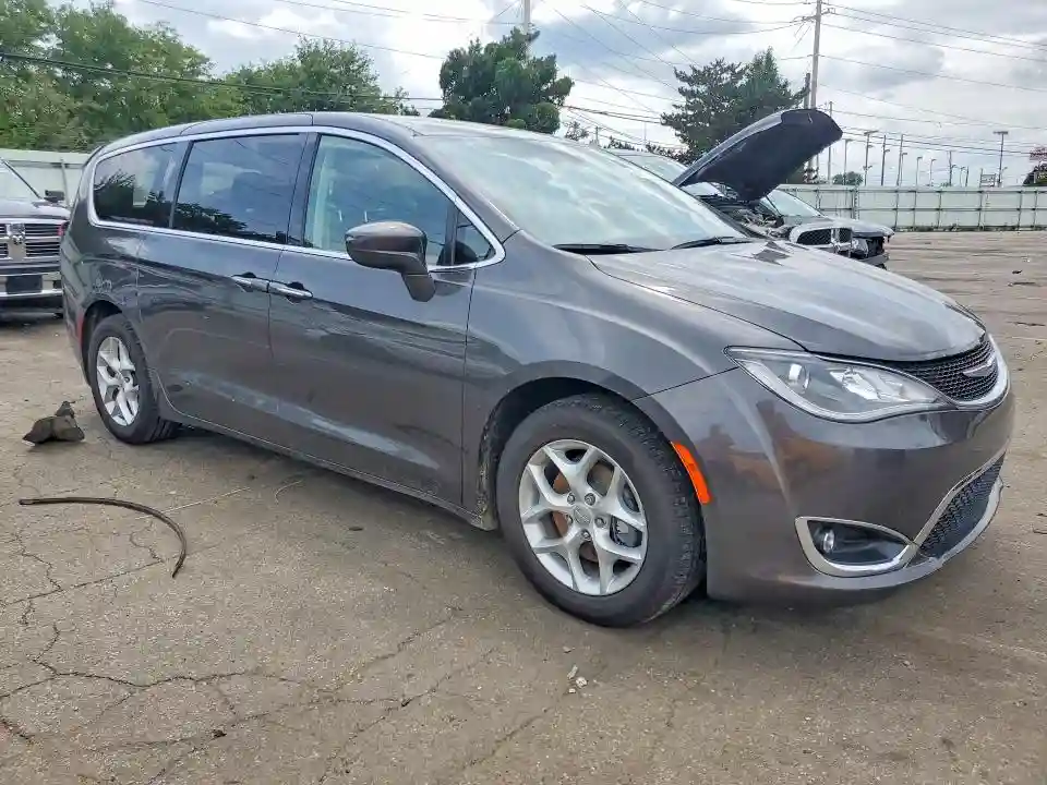 2C4RC1FG9JR122985 2018 CHRYSLER PACIFICA-3