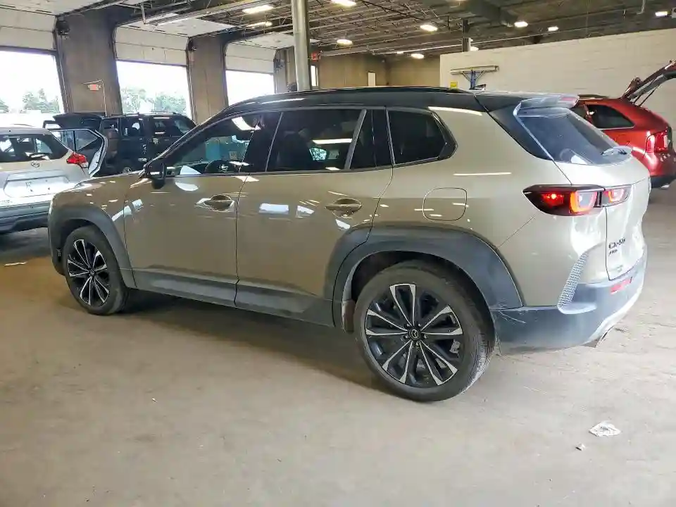 7MMVABDY3SN373764 2025 MAZDA CX-50-1
