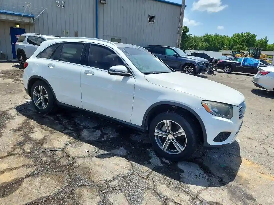 WDC0G4JB6HF196807 2017 MERCEDES-BENZ GLC-CLASS-3