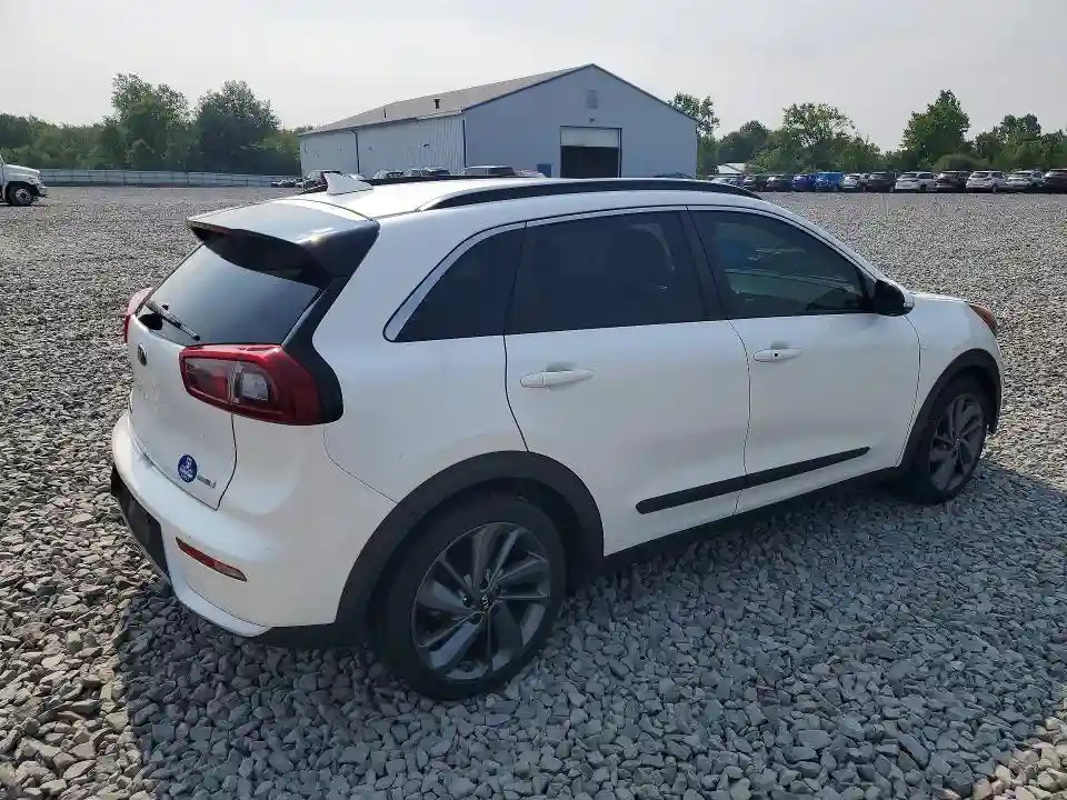 KNDCC3LC2H5050313 2017 KIA NIRO-2
