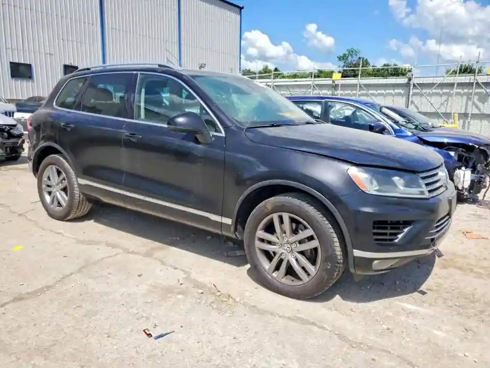 WVGEF9BPXGD001125 2016 VOLKSWAGEN TOUAREG-3