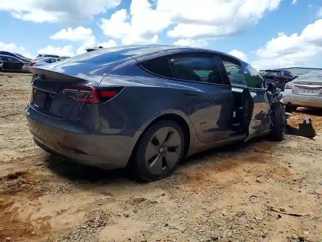 5YJ3E1EA8PF573391 2023 TESLA MODEL 3-2