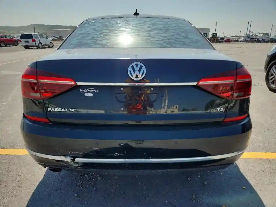 1VWBA7A36JC009807 2018 VOLKSWAGEN PASSAT-5