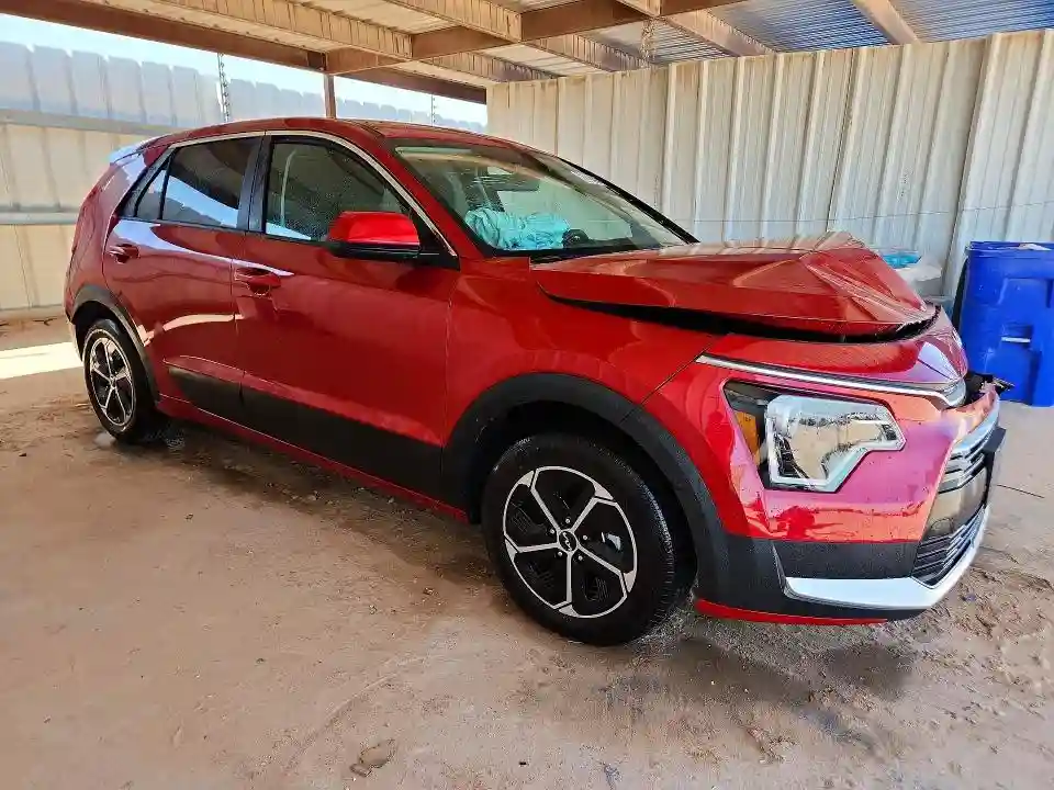KNDCP3LE6T5357837 2026 KIA NIRO-3