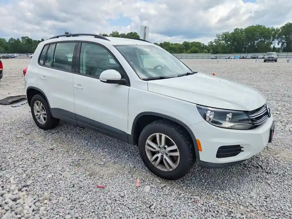 WVGAV7AX1GW523766 2016 VOLKSWAGEN TIGUAN-3