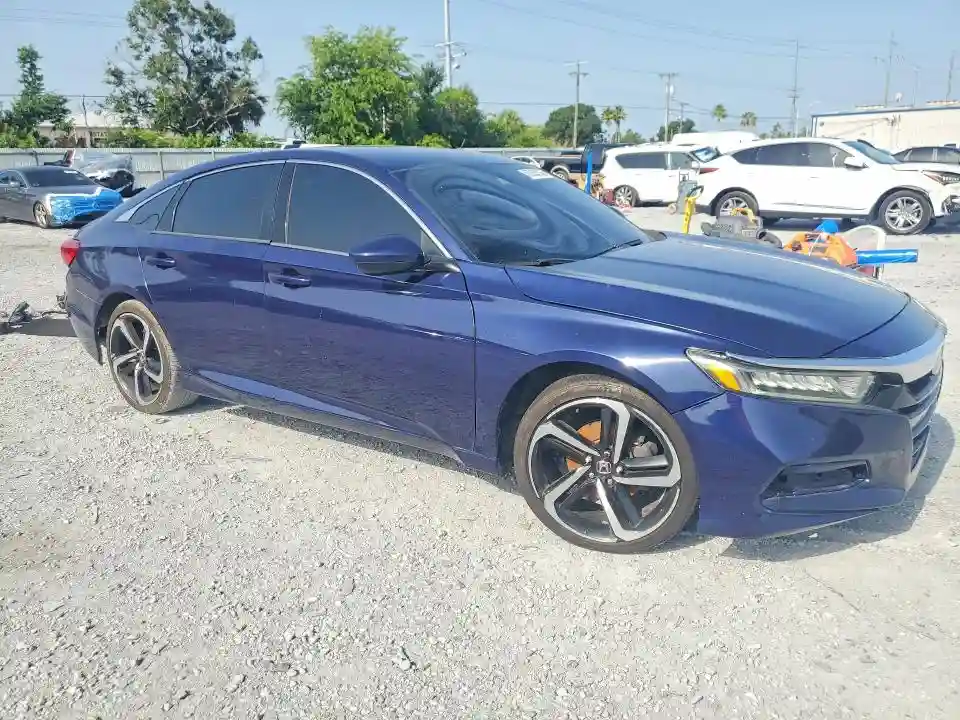 1HGCV1F16JA069423 2018 HONDA ACCORD-3