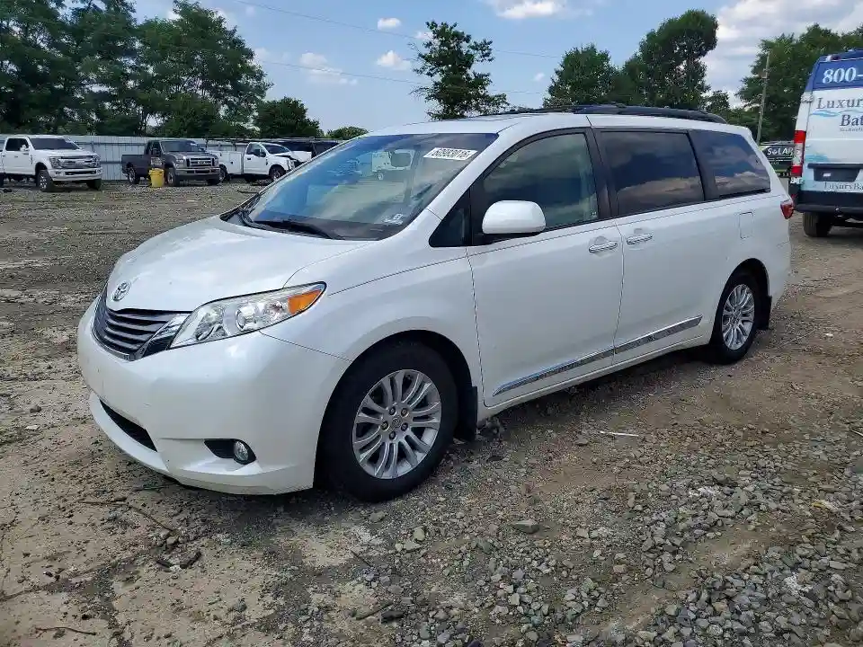 5TDYK3DC1FS608747 2015 TOYOTA SIENNA-0